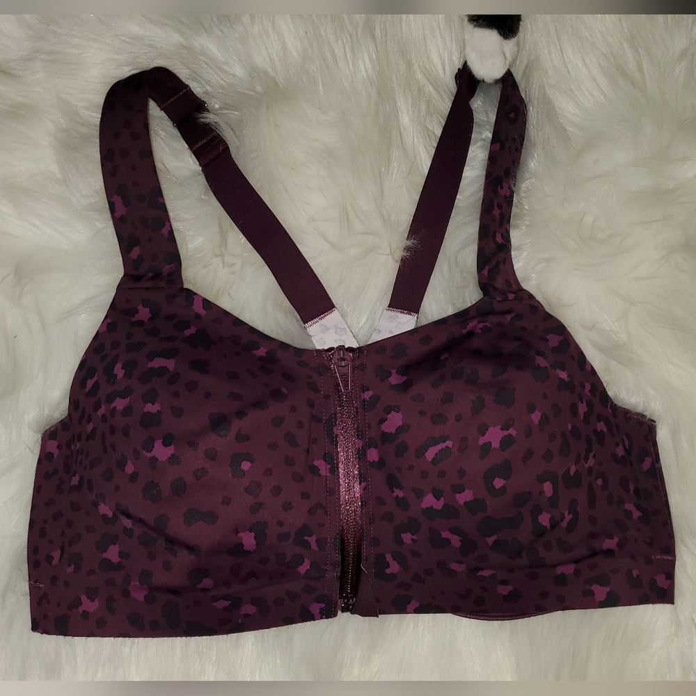 VS Knockout Front-close sports bra